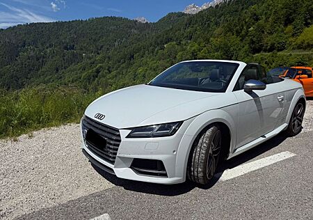 Audi TTS Roadster 2.0 TFSI S tronic quattro -