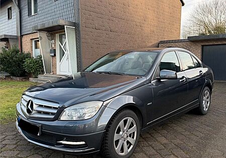 Mercedes-Benz C 180 CGI BlueEFFICIENCY Autom. -