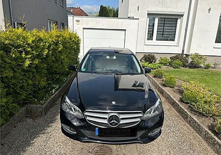 Mercedes-Benz E 200 BlueTEC -