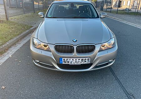 BMW 325i AUTOMATIK GSD XENON SHZ NAVI PDC KLIMA