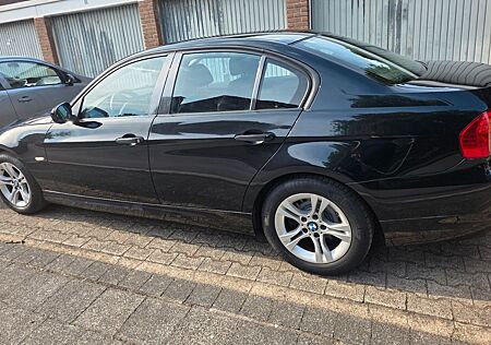 BMW 318i -