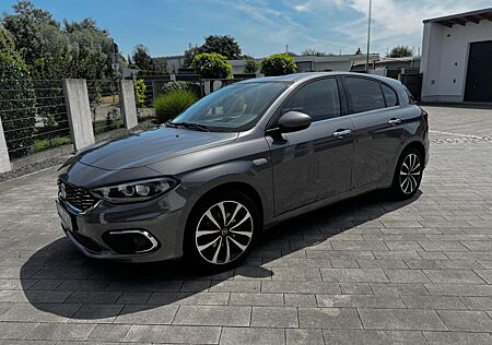 Fiat Tipo 1.4 T-Jet LOUNGE LOUNGE Hatchback