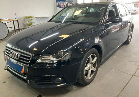 Audi A4 Avant 2.0 TFSI +BI-XENON+LEDER+4x SITZHZ+PDC+