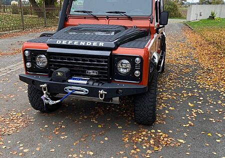 Land Rover Defender Sonderserie Adventure 110 TOP