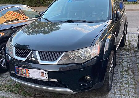 Mitsubishi Outlander 2.4 MIVEC Instyle Auto .TÜV 07,2027