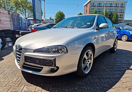 Alfa Romeo 147 1.6 16V TS KLIMA-ROSTFREI-2.HD-TÜV NEU