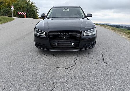 Audi A8 3.0 TDI clean diesel quattro