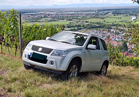 Suzuki Grand Vitara 1.9 DDIS Black and White 179tkm !!!