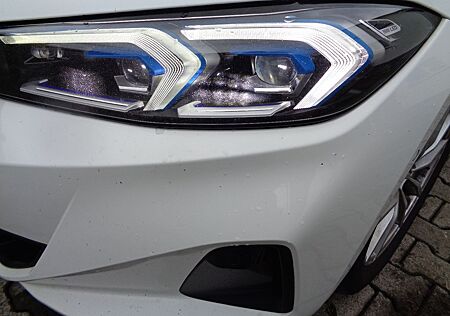 BMW 320d T.Aut.LiveCock - HUDLED Sportsit.Park. AHK