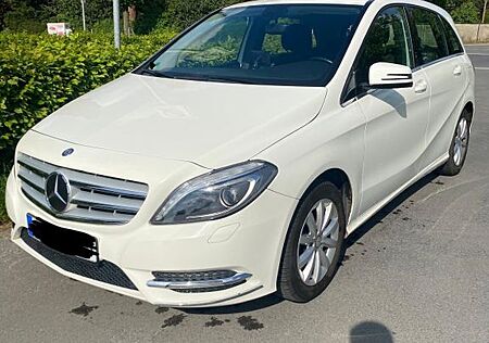 Mercedes-Benz B 180 BlueEFFICIENCY -