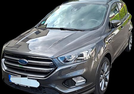 Ford Kuga 1,5 EcoBoost ST-Line 8 fach bereift