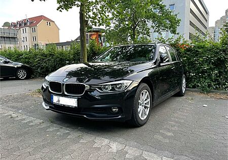 BMW 320d Touring Advantage Automatic Adva...
