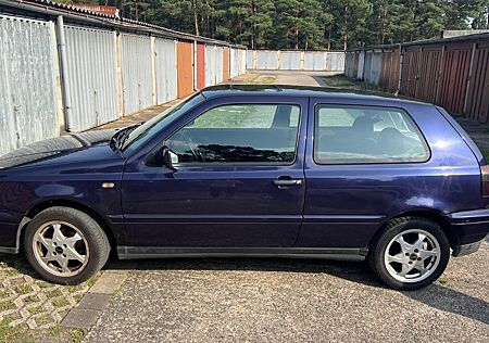 VW Golf Volkswagen 1.6 Avenue Schiebedach Avenue