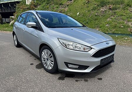 Ford Focus 1.5 TDCI Lim. Trend 1. Hand TÜV Automatik