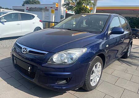 Hyundai i30 blue 1.4 Comfort