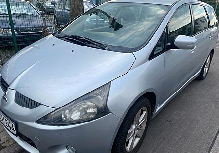 Mitsubishi Grandis 2.0 DI-D Invite 7-Sitzer