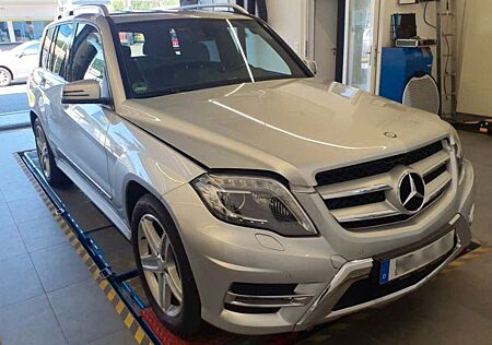Mercedes-Benz GLK 350 CDI 4Matic*AMG*Bi-Xenon*AHK*Kamera*Leder