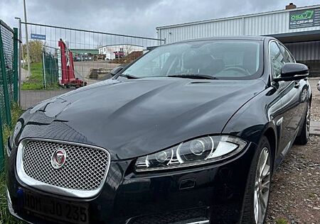 Jaguar XF 3.0 L V6 Diesel -AT Motor ca30000 km