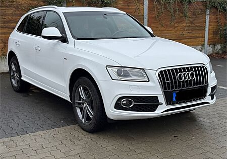 Audi Q5 45 TFSI S tronic quattro -