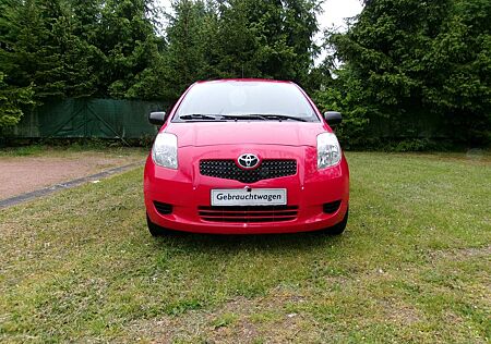 Toyota Yaris 1,0-l-VVT-i Cool