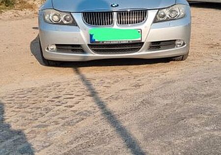 BMW 325i -