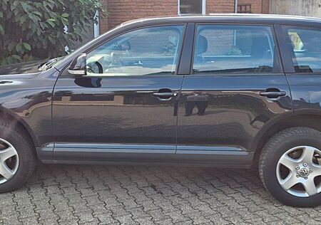 VW Touareg Volkswagen 2.5 TDI Automatik (R5 AHK 4x4)
