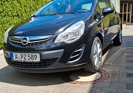 Opel Corsa 1.4 Active, schwarz, 8 fach bereift