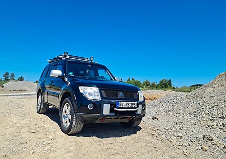 Mitsubishi Pajero 3,8 V6 MIVEC Instyle Automatik Instyle