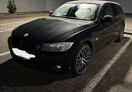 BMW 318i Touring -
