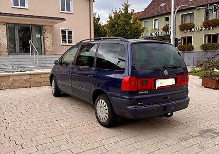 VW Sharan gebraucht kaufen VW Sharan Volkswagen 2.0 Comfortline Family Comfortline Family