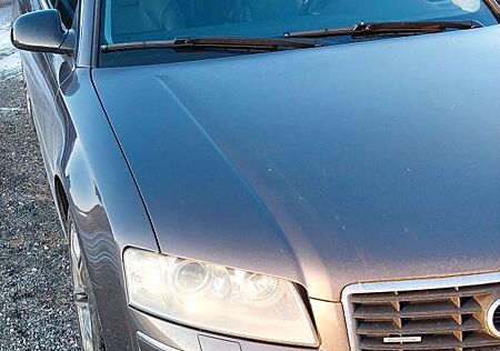 Audi A8 3.0 TDI (DPF) tiptronic quattro -