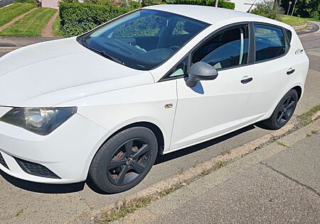 Seat Ibiza 1.4 16V Klimaan. Anhängerkuppl.Tüv neu