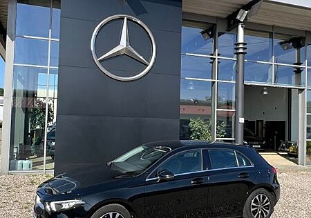 Mercedes-Benz A 180 *Style*LED*Kamera*Carplay*DAB*Sitzheizung*