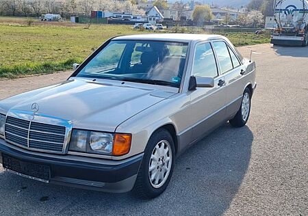 Mercedes-Benz 190 190E 2,0/ Automatik, Klima, SSD