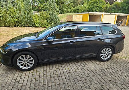 VW Passat Volkswagen 2.0 TDI SCR 140kW DSG Business Business
