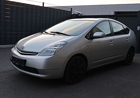 Toyota Prius 1.5-l_VVT-i Executive Hybrid Automatik