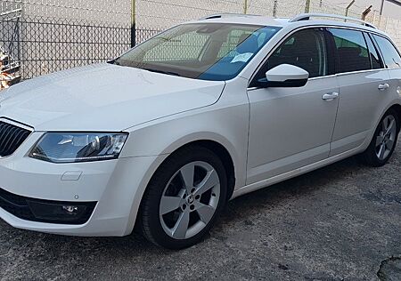 Skoda Octavia Combi 1.8 TSI 132 kW DSG Elegance Navi