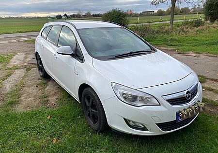 Opel Astra J Sports Tourer 1.7 CDTI