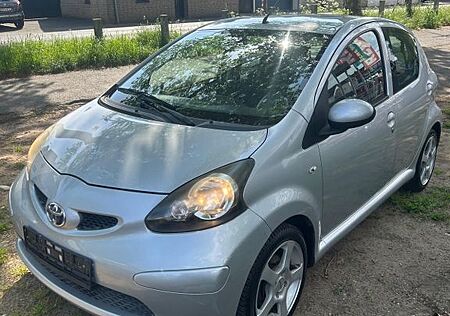 Toyota Aygo (X) Aygo 1.0 L - TÜV NEU