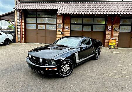 Ford Mustang GT 4,6L V8*COUPE*PREMIUM*LEDER*ALU*SERVICE NEU*