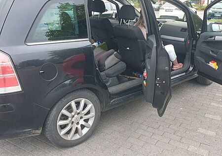 Opel Zafira 1.9 CDTI NAVI 110kW NAVI