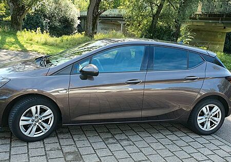 Opel Astra K 1,4 Turbo 92kW mit Anhängerkupplung
