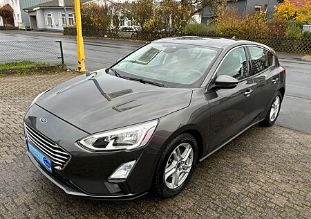 Ford Focus Lim. Cool & Connect *Navi*PDC*SHZ*