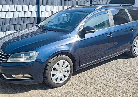 VW Passat Variant Volkswagen ,KLIMAAUT,NAVI,TÜV+SERV NEU,SITZHE