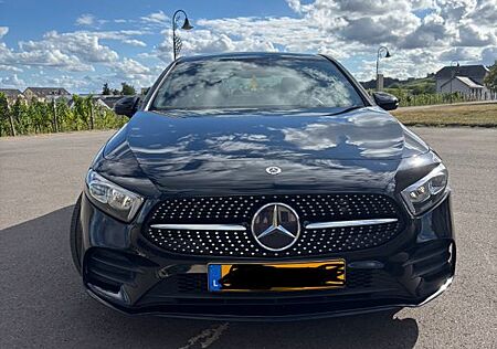 Mercedes-Benz A 180 DCT -