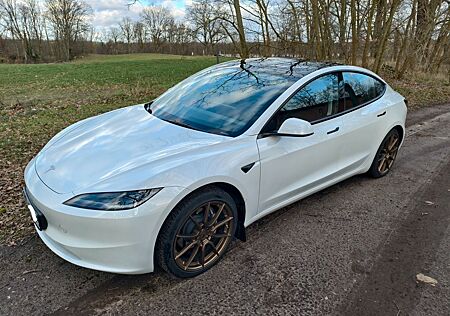 Tesla Model 3 Premium Maximale Reichweite Allrad 2025