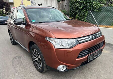 Mitsubishi Outlander ClearTec Instyle 4WD*7-SiTZER*PANO