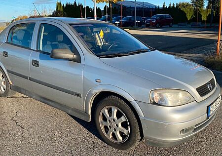 Opel Astra 1.8 16V Automatik