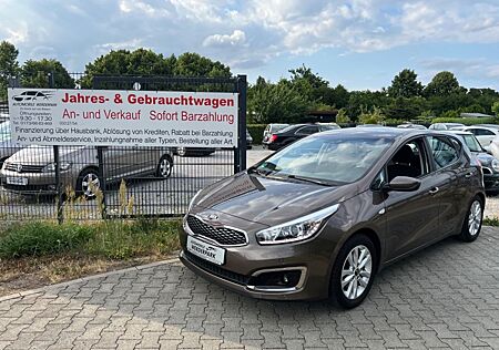 Kia Cee'd / Ceed
