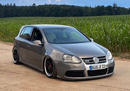 VW Golf Volkswagen R32 DSG R32